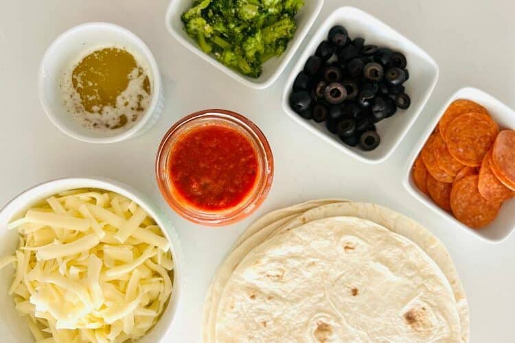 pizza quesadilla recipe ingredients