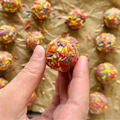 No-Bake Walnut Energy Balls (Kid-Friendly & Fun!)